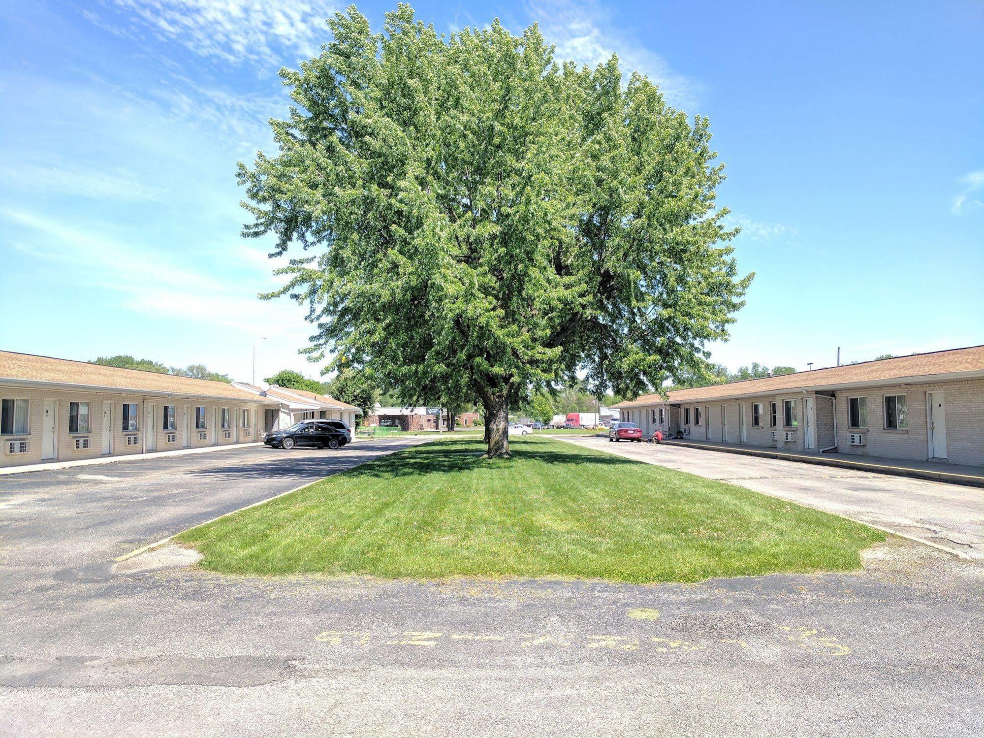 All Seasons Motel Rock Falls Exterior photo